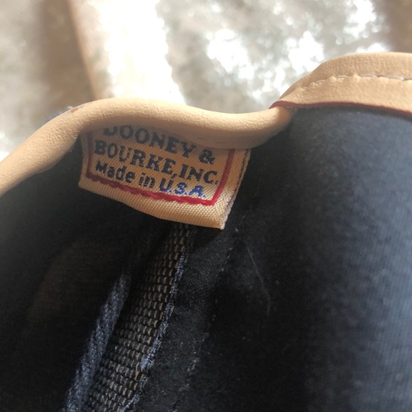 DOONEY AND BOURKE MONOGRAMED MINI CROSS BODY! - Picture 4 of 5